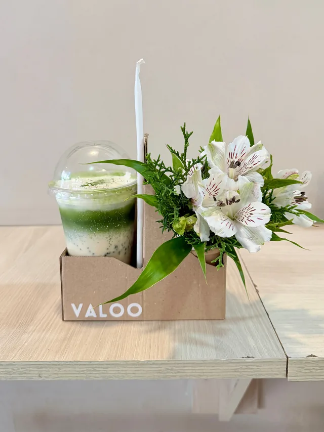 Sorbito floral: matcha con flores